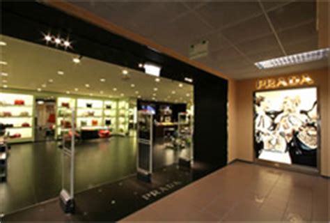 outlet caserta prada